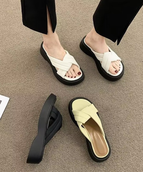 shyam inspiration(シャムインスピレーション)の「クロスベルト厚底サンダル(サンダル・レディース・イエロー/ホワイト・L/M)」の6枚目の写真