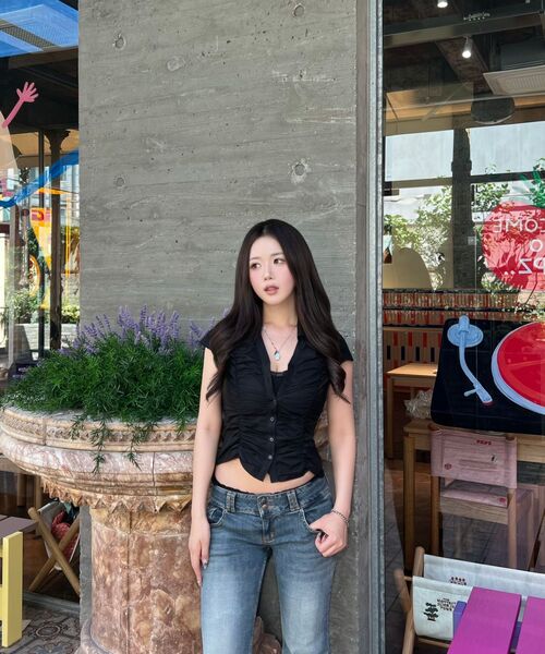 ARI（アリ）の「SYLPH SHIRRING SHIRT / BLACK（シャツ/ブラウス・レディース・ブラック・FREE）」の8枚目の写真