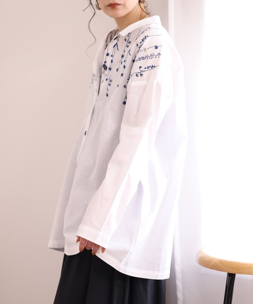 Emago(イマゴ)の「EMAGO 花降る刺繍シャツ 長袖(シャツ/ブラウス・レディース・グリーン/ホワイト・FREE)」の19枚目の写真