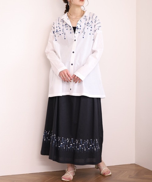 Emago(イマゴ)の「EMAGO 花降る刺繍シャツ 長袖(シャツ/ブラウス・レディース・グリーン/ホワイト・FREE)」の20枚目の写真