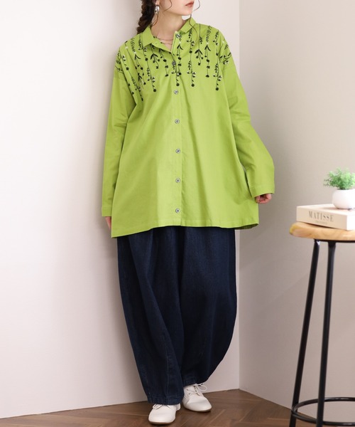 Emago(イマゴ)の「EMAGO 花降る刺繍シャツ 長袖(シャツ/ブラウス・レディース・グリーン/ホワイト・FREE)」の10枚目の写真