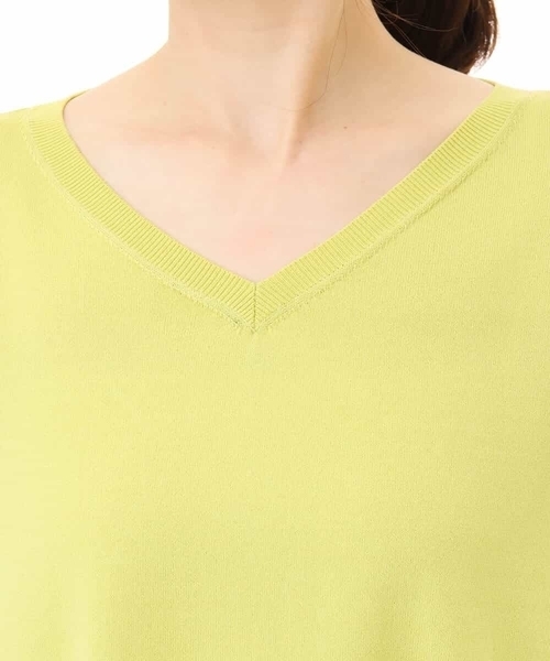 MK MICHEL KLEIN（エムケーミッシェルクラン）の「[UVカット/接触冷感/洗える]Vネックニットプルオーバー（ニット/セーター・レディース・レモンイエロー/ネイビー/ブルー/ホワイト・38）」の10枚目の写真