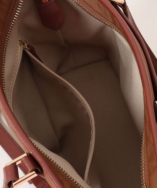 COLE HAAN(コールハーン)の「ザ エリーゼ ナイロン ミニ クロスボディ womens(ショルダーバッグ・レディース・ブラウン・OSFA)」の2枚目の写真