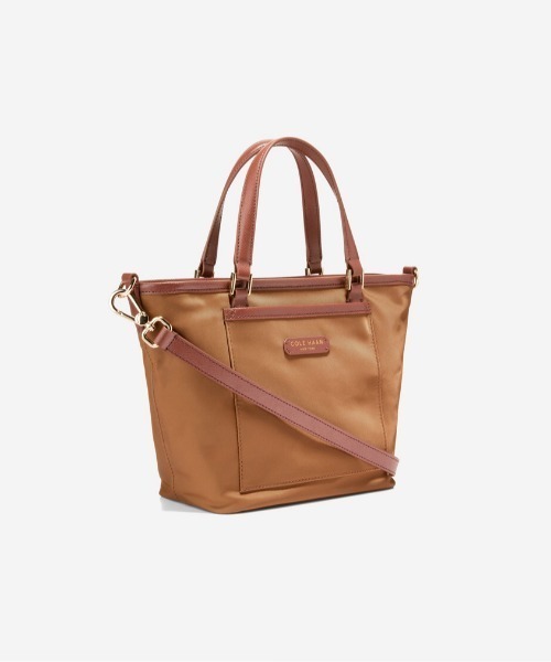 COLE HAAN(コールハーン)の「ザ エリーゼ ナイロン ミニ クロスボディ womens(ショルダーバッグ・レディース・ブラウン・OSFA)」の6枚目の写真
