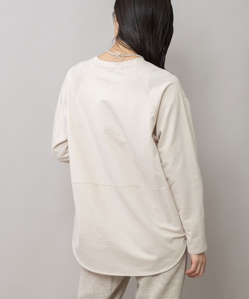 Munich（ミューニック）の「ロゴプリント ラウンドヘムロングTシャツ（Tシャツ/カットソー・レディース・グレー/ライトベージュ/ブラック・FREE）」の6枚目の写真
