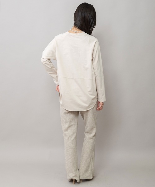 Munich（ミューニック）の「ロゴプリント ラウンドヘムロングTシャツ（Tシャツ/カットソー・レディース・グレー/ライトベージュ/ブラック・FREE）」の7枚目の写真