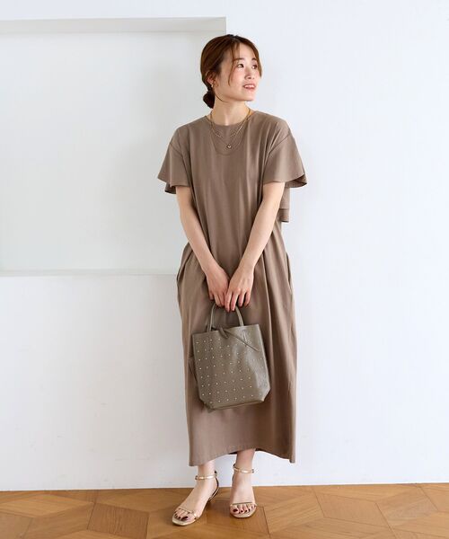 le.coeur blanc（ルクールブラン）の「フリルデザインカットワンピース（ワンピース・レディース・モカ/ブラック・38）」の7枚目の写真