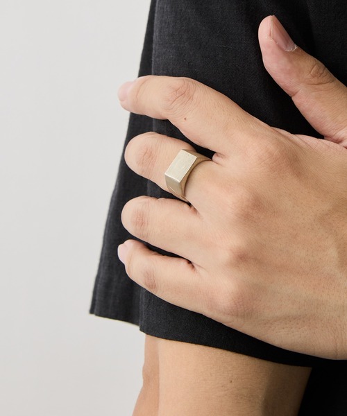 gifthand(ギフトハンド)の「【gifthand/ギフトハンド】Sv signet s ring(リング・メンズ・ブラック/シルバー・17号/18号/19号/20号)」の5枚目の写真