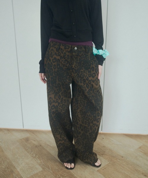chernyy（チェルニー）の「chernyy low-waist wide cotton pants / ローウエストワイドコットンパンツ（その他パンツ・レディース・レオパード/ブラック・SMALL/LARGE/MEDIUM）」の15枚目の写真