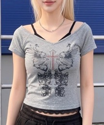 A'GEM/9 × .kom 『.KOM/ドットケーオーエム』Cross Bejeweled Off-Shoulder Short Sleeve T-Shirt/クロスビジューオフショルダー半袖Tシャツ