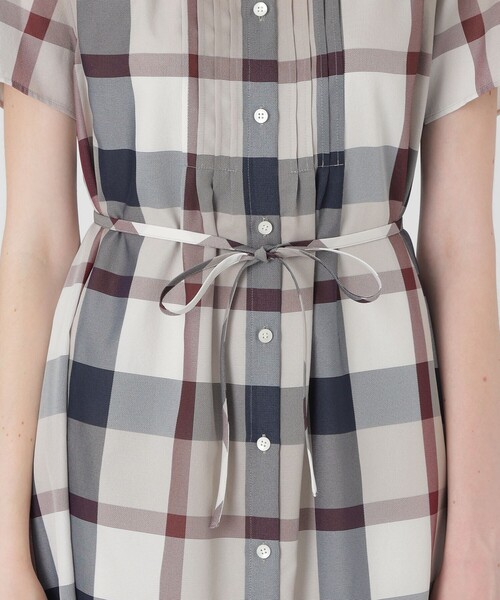 BLUE LABEL CRESTBRIDGE(ブルーレーベルクレストブリッジ)の「【一部店舗限定】クレストブリッジチェックカラミクロスドレス(ワンピース・レディース・ワイン/イエロー系その他2・36/38/40)」の11枚目の写真