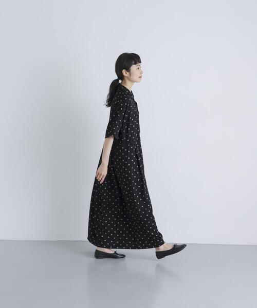 かぐれ（カグレ）の「『2サイズ展開』レーヨンモノトーンプリントワンピース（ワンピース・レディース・ブラック・0/1）」の5枚目の写真