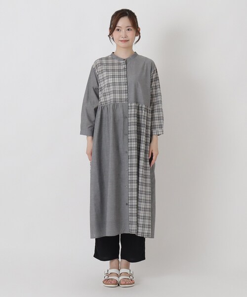 one'sterrace(ワンズテラス)の「チェック柄 コンビ前開き8分袖ワンピース(ワンピース・レディース・ネイビー系5/ダークブラウン系8/グレー系4・02)」の4枚目の写真