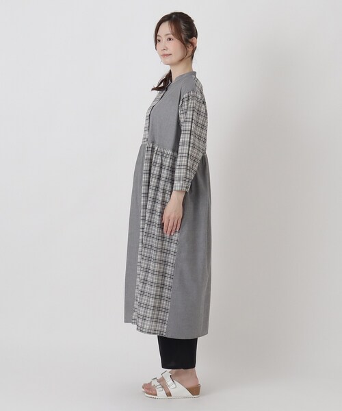 one'sterrace(ワンズテラス)の「チェック柄 コンビ前開き8分袖ワンピース(ワンピース・レディース・ネイビー系5/ダークブラウン系8/グレー系4・02)」の5枚目の写真