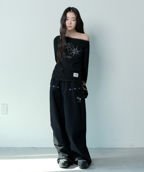 COIRIS(コイリス)の「COIRIS/ソルナワンショルダーロングスリーブ(Tシャツ/カットソー・レディース・チャコール/ブラック・FREE)」の19枚目の写真