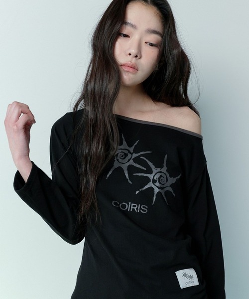 COIRIS(コイリス)の「COIRIS/ソルナワンショルダーロングスリーブ(Tシャツ/カットソー・レディース・チャコール/ブラック・FREE)」の4枚目の写真