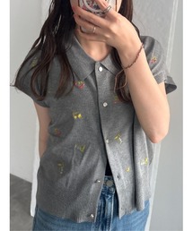 フラワー刺繍ポロカラーニット