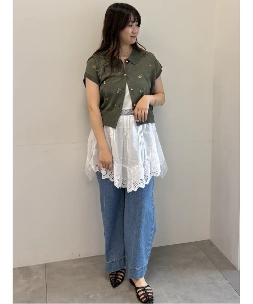 Te chichi(テチチ)の「フラワー刺繍ポロカラーニット(ニット/セーター・レディース・ブラック/カーキ/グレー・F)」の20枚目の写真