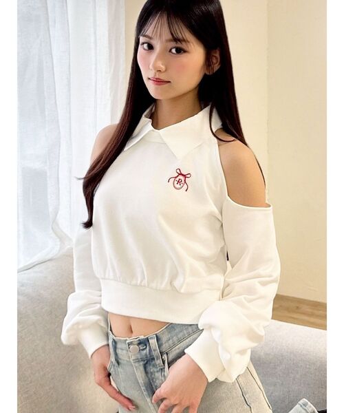RESEXXY（リゼクシー）の「2WAYカラーロゴスウェット（Tシャツ/カットソー・レディース・レッド/グレー/ホワイト・FREE）」の2枚目の写真