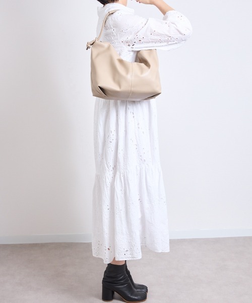 Magine(マージン)の「【SELECT】EM : A5 合皮 軽量|アソウカショルダー 285g(ショルダーバッグ・レディース・ベージュ/グレー/カーキ/ブラック・FREE)」の1枚目の写真