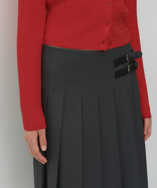 MUSINSA STANDARD WOMAN（ムシンサスタンダードウーマン）の「ウィメンズケーブルラウンドネックカーディガン[レッド]（カーディガン/ボレロ・レディース・その他・X-SMALL/SMALL/MEDIUM/LARGE）」の5枚目の写真