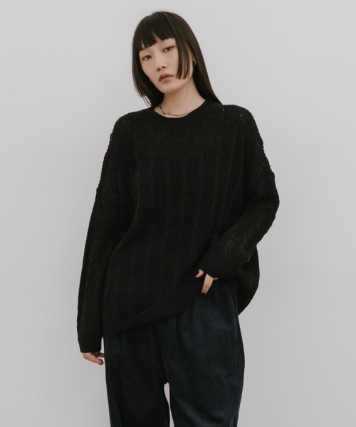 HANNE(アン)の「ローゲージケーブルニット(ニット/セーター・レディース・ブラック/ホワイト・FREE)」の4枚目の写真