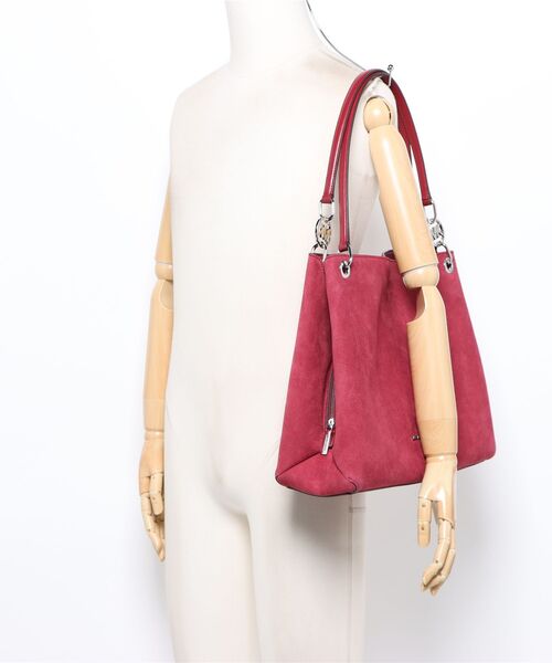 MICHAEL KORS(マイケルコース)の「CHRISTINA LG TRIPLE GSST SHLDR TOTE(ショルダーバッグ・レディース・マルーン・FREE)」の5枚目の写真