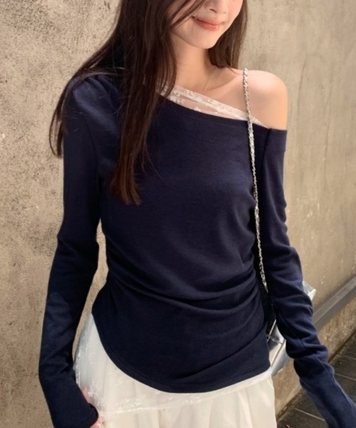 Ritzy(リッツィー)の「レース切り替え 斜めワンショルダー長袖トップス(Tシャツ/カットソー・レディース・ネイビー/ホワイト・M/L)」の3枚目の写真
