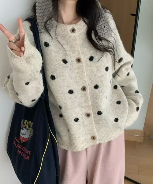 SEU(エスイーユー)の「ニットカーディガン ゆったり ドット柄 長袖 【オフィスカジュアル】【きれいめカジュアル】 レディース韓国風 春服 秋服 冬服(カーディガン/ボレロ・レディース・アイボリー/ブラウン/グレー・フリー)」の15枚目の写真