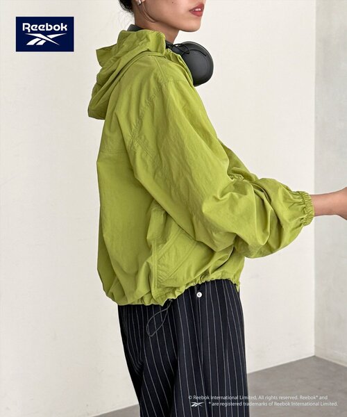 Reebok（リーボック）の「【Reebok】フードブルゾン（ナイロンジャケット・レディース・グリーン系/レッド/ネイビー/アイボリー・FREE）」の6枚目の写真