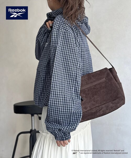 Reebok（リーボック）の「【Reebok】フードブルゾン（ナイロンジャケット・レディース・グリーン系/レッド/ネイビー/アイボリー・FREE）」の9枚目の写真