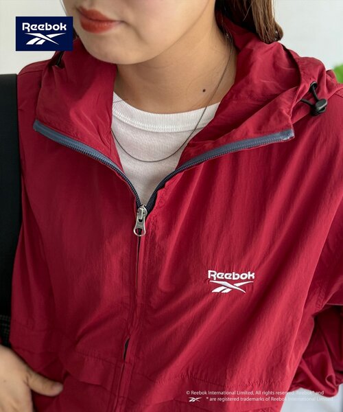 Reebok（リーボック）の「【Reebok】フードブルゾン（ナイロンジャケット・レディース・グリーン系/レッド/ネイビー/アイボリー・FREE）」の22枚目の写真