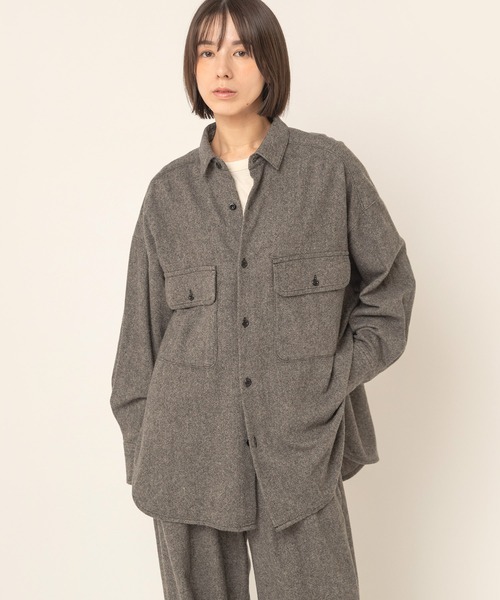 RNA-N(アールエヌエーエヌ)の「B2994 Wカシミヤツイードシャツ(シャツ/ブラウス・レディース・チャコール/トップグレー/グレー・FREE)」の4枚目の写真