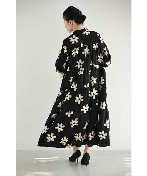 cawaii(カワイイ)の「ペイントアートの花咲くロングワンピース(紐ベルト付き)(ワンピース・レディース・ブラック・FREE)」の16枚目の写真