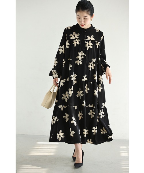 cawaii(カワイイ)の「ペイントアートの花咲くロングワンピース(紐ベルト付き)(ワンピース・レディース・ブラック・FREE)」の8枚目の写真