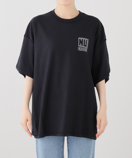 is-ness(イズネス)の「ISNESS MUSIC/イズネス ミュージック NU GROOVE Tシャツ (LEFT CHEST)(Tシャツ/カットソー・レディース・ブラック・FREE)」の1枚目の写真
