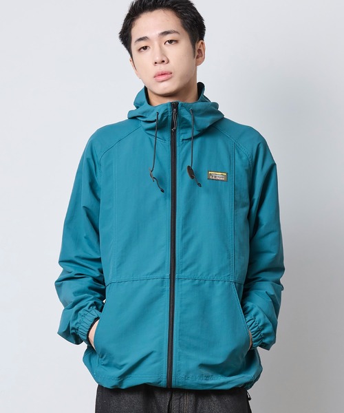 L.L.Bean(エルエルビーン)の「マウンテン・クラシック・フルジップ・ジャケット 米国フィット・レギュラー(ナイロンジャケット・メンズ・サンドベージュ/ブルーグリーン・LARGE/MEDIUM/SMALL/X-LARGE)」の1枚目の写真
