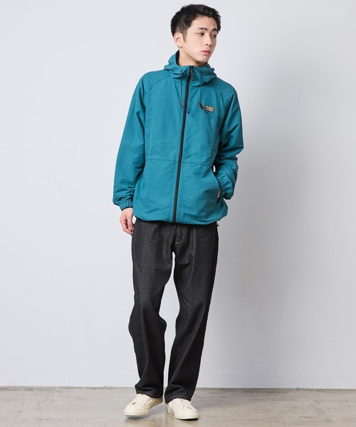 L.L.Bean(エルエルビーン)の「マウンテン・クラシック・フルジップ・ジャケット 米国フィット・レギュラー(ナイロンジャケット・メンズ・サンドベージュ/ブルーグリーン・LARGE/MEDIUM/SMALL/X-LARGE)」の9枚目の写真