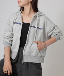 ロゴ刺繍ZIPパーカー