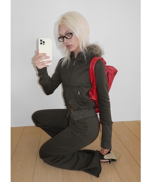 BLACKUP（ブラックアップ）の「[MADE] アヌスファージップアップフーディ（パーカー・レディース・ベージュ/チャコール・SMALL/MEDIUM）」の11枚目の写真