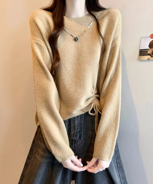 LUCPY(ラクピー)の「ドロストデザインルーズニットプルオーバー(その他トップス・レディース・アイボリー/ホワイト/レッド/ブルー/ベージュ・FREE)」の3枚目の写真