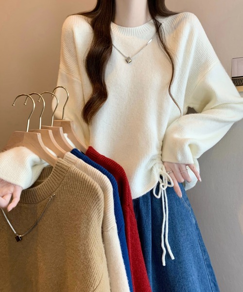 LUCPY(ラクピー)の「ドロストデザインルーズニットプルオーバー(その他トップス・レディース・アイボリー/ホワイト/レッド/ブルー/ベージュ・FREE)」の1枚目の写真