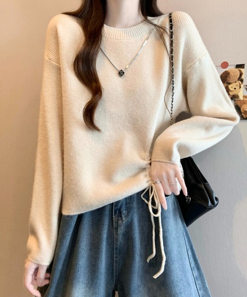 LUCPY(ラクピー)の「ドロストデザインルーズニットプルオーバー(その他トップス・レディース・アイボリー/ホワイト/レッド/ブルー/ベージュ・FREE)」の2枚目の写真
