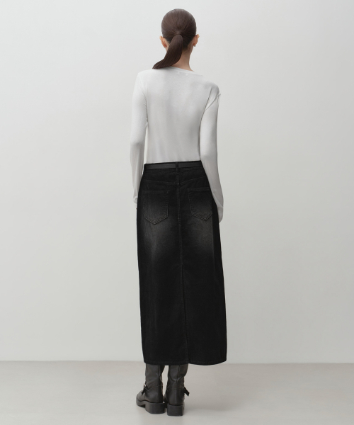 MUSINSA STANDARD WOMAN（ムシンサスタンダードウーマン）の「ウィメンズフェイデッド11Wコーデュロイマキシスカート[ブラック]（スカート・レディース・その他・LARGE/MEDIUM/SMALL/X-SMALL）」の3枚目の写真