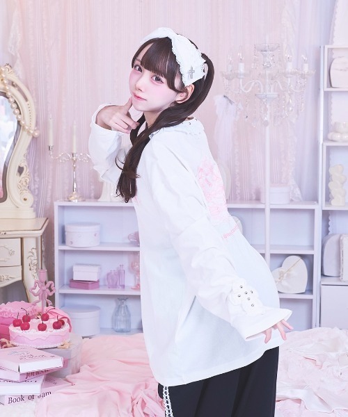 mine by LAFARY(マインバイラファリー)の「Sugar Addiction ロングTシャツ(Tシャツ/カットソー・レディース・ブラック/ピンク/ホワイト・FREE)」の1枚目の写真