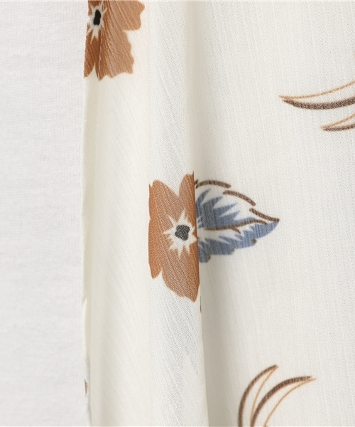 MOUSSY（マウジー）の「FLOWER 2WAY GILLET F（ベスト・レディース・ホワイト系その他・FREE）」の2枚目の写真