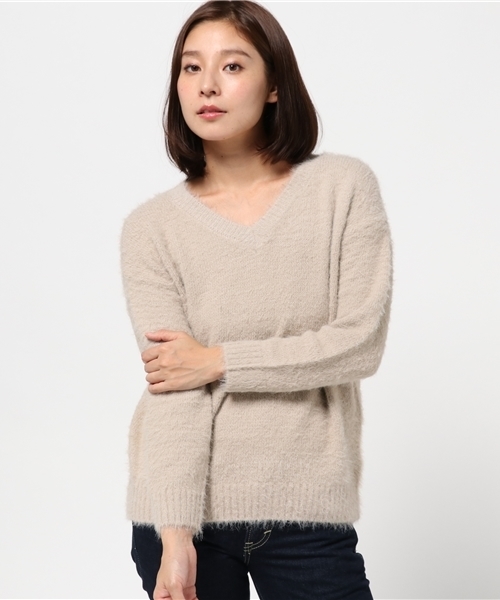 mysty woman（ミスティウーマン）の「フェザーヤーンVネックシャギーニット（ニット/セーター・レディース・アイボリー/ブル－グレ－/ピンクベージュ/ライトピンク・FREE）」の12枚目の写真