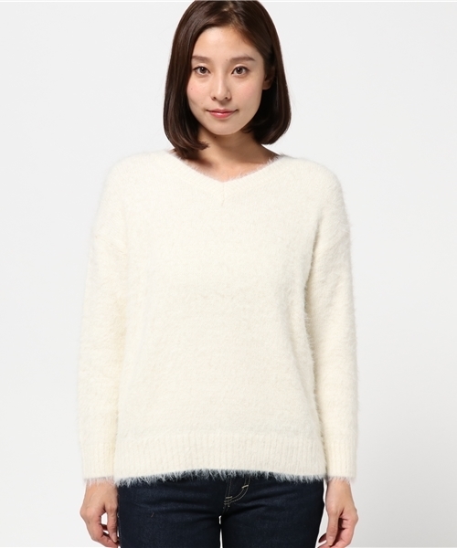 mysty woman（ミスティウーマン）の「フェザーヤーンVネックシャギーニット（ニット/セーター・レディース・アイボリー/ブル－グレ－/ピンクベージュ/ライトピンク・FREE）」の5枚目の写真