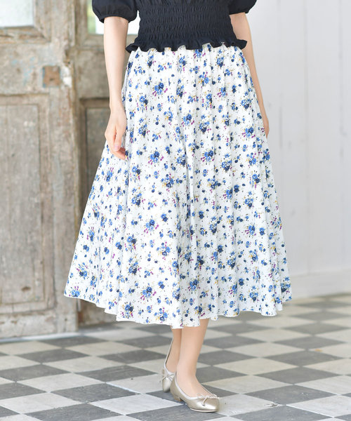 rps(アールピーエス)の「コットンロングフレアースカート(スカート・レディース・ベージュ/ネイビー/イエロー/ピンクベージュ/グリーン/オレンジ系その他/ピンク/ダークグリーン/レッド/ブルー/グレー/ラベンダー/ブルー系その他3/ブルー系その他2/ブラック/ブラック系その他2/ブラック系その他3/ピンク系その他/オフホワイト/ダークネイビー/ホワイト系その他2/ライトイエロー/ホワイト系その他3/パープル/モスグリーン/ダークブルー/ダークパープル/マスタード/カーキ/チャコールグレー/ライトカーキ/キャメル/ライトピンク/ミント/グレイッシュブルー/ダークベージュ/モカ/ライトグレー・M/フリー)」の3枚目の写真