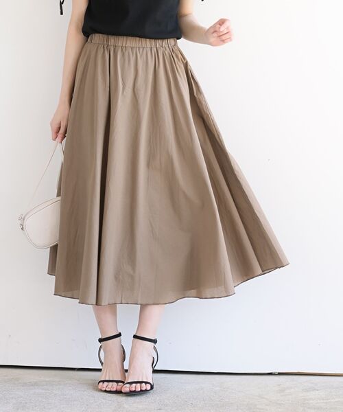 rps(アールピーエス)の「コットンロングフレアースカート(スカート・レディース・ベージュ/ネイビー/イエロー/ピンクベージュ/グリーン/オレンジ系その他/ピンク/ダークグリーン/レッド/ブルー/グレー/ラベンダー/ブルー系その他3/ブルー系その他2/ブラック/ブラック系その他2/ブラック系その他3/ピンク系その他/オフホワイト/ダークネイビー/ホワイト系その他2/ライトイエロー/ホワイト系その他3/パープル/モスグリーン/ダークブルー/ダークパープル/マスタード/カーキ/チャコールグレー/ライトカーキ/キャメル/ライトピンク/ミント/グレイッシュブルー/ダークベージュ/モカ/ライトグレー・M/フリー)」の10枚目の写真